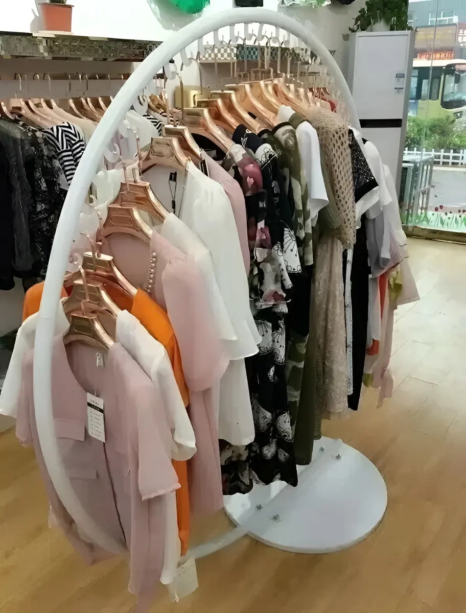 Perchero Colgador Organizador Exhibidor Ropa Circular - Imagen 14