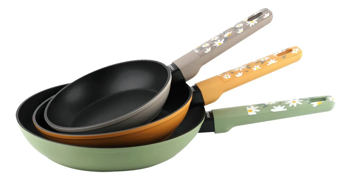 Set De 3 Sartenes Antiadherentes Aluminio Forjado 18-22-26 cm Modelo Flowers Marca Marmicoc
