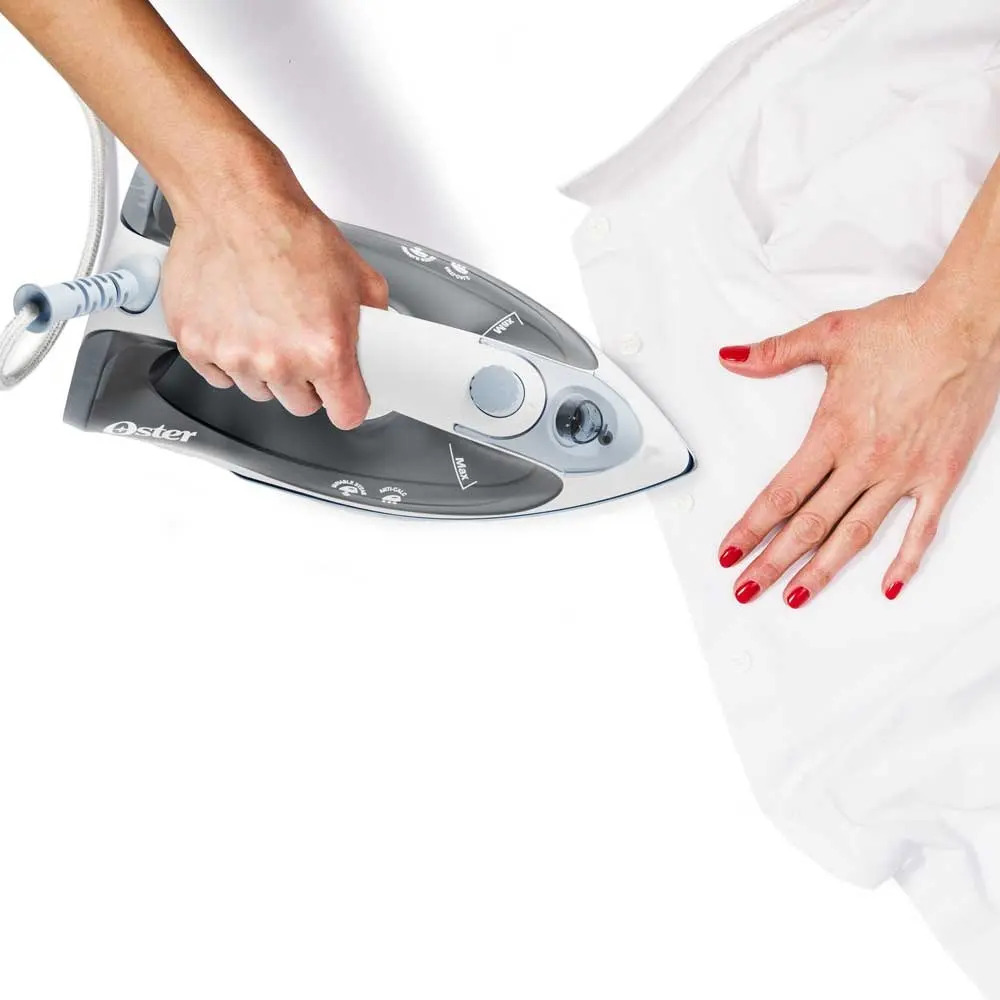 Plancha de Vapor Eléctrica Ropa Oster Compacta 1400W Suela Cerámica Azul Niebla