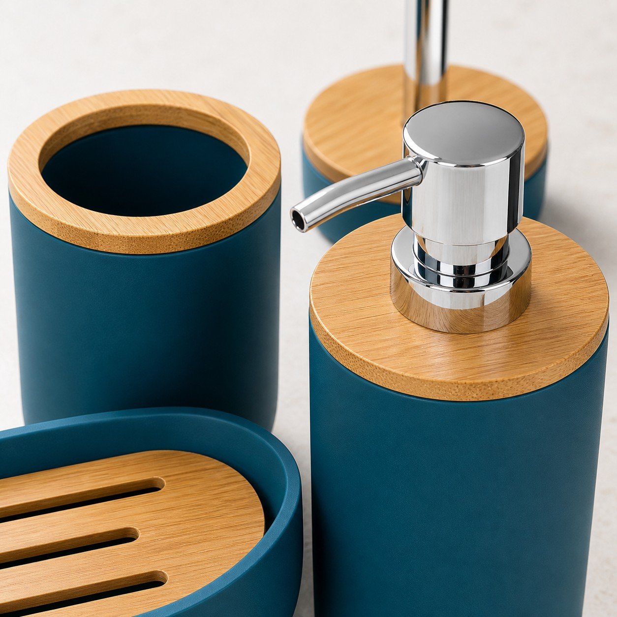 Set de Baño 6 Piezas Moderno con Bambú Incluye Basurero y Dispensador - Imagen 3